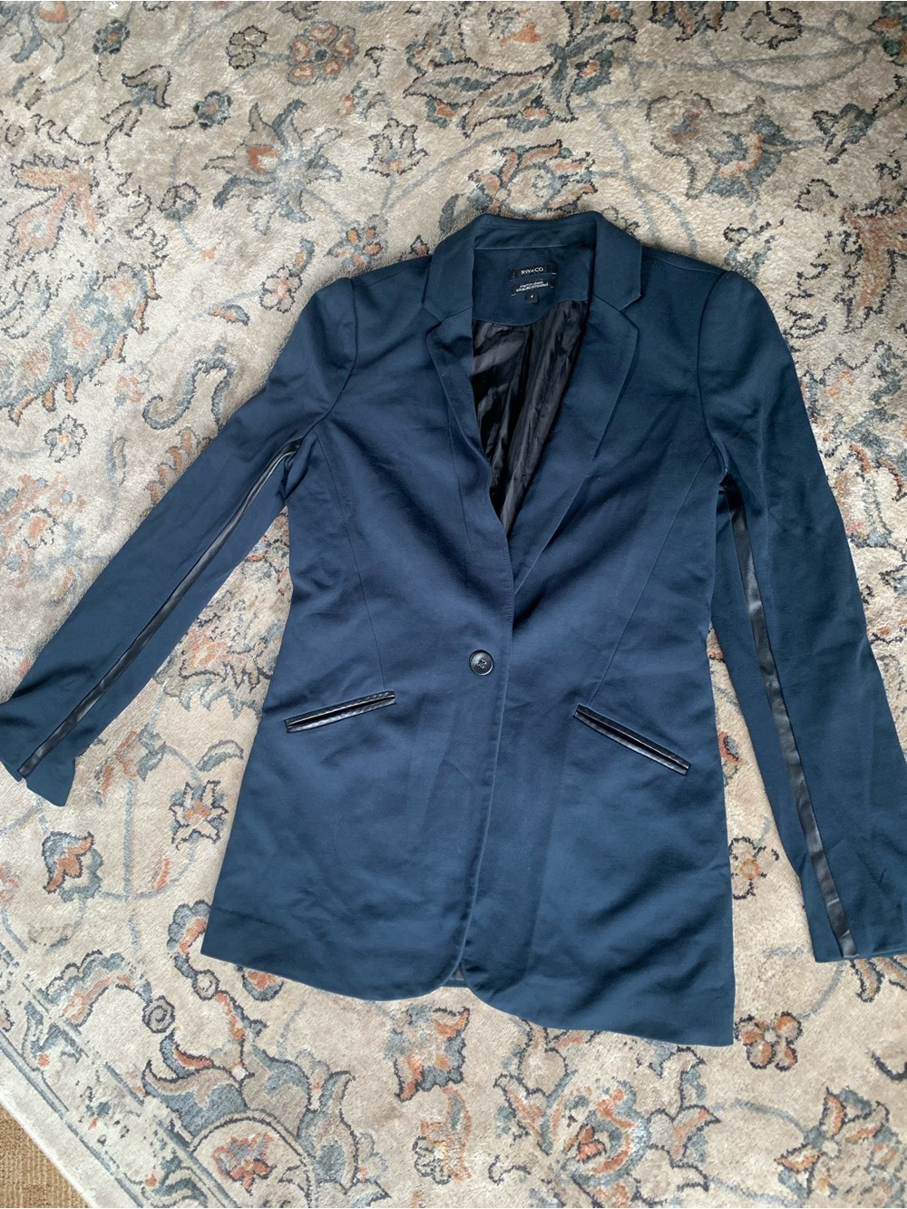 RW&CO. Navy Single-Button Tailored Blazer